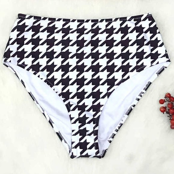 Cupshe Pink Smocked & Hound's Tooth Bikini - Picture 3 of 6